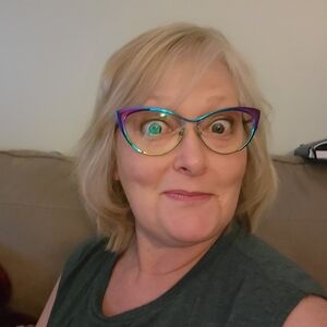 Meet your Posher, Teresa